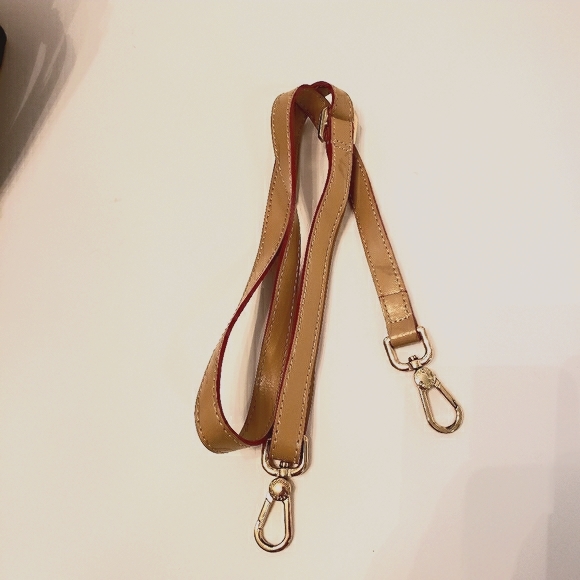 Black Patent Italian leather Tote Bag with strap - Picture 8 of 9